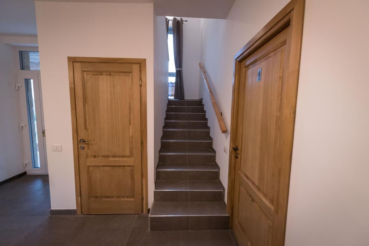 Pensiunea Giulia Home Dezmir Екстер'єр фото