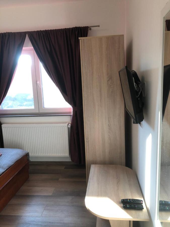 Pensiunea Giulia Home Dezmir Екстер'єр фото