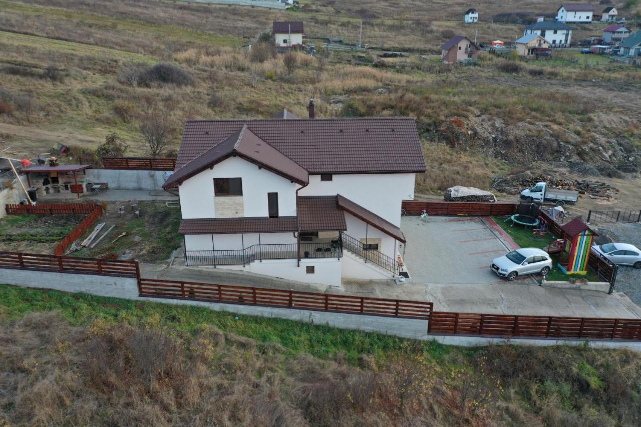 Pensiunea Giulia Home Dezmir Екстер'єр фото
