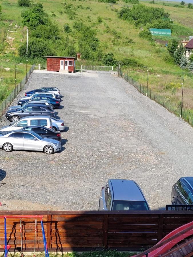 Pensiunea Giulia Home Dezmir Екстер'єр фото