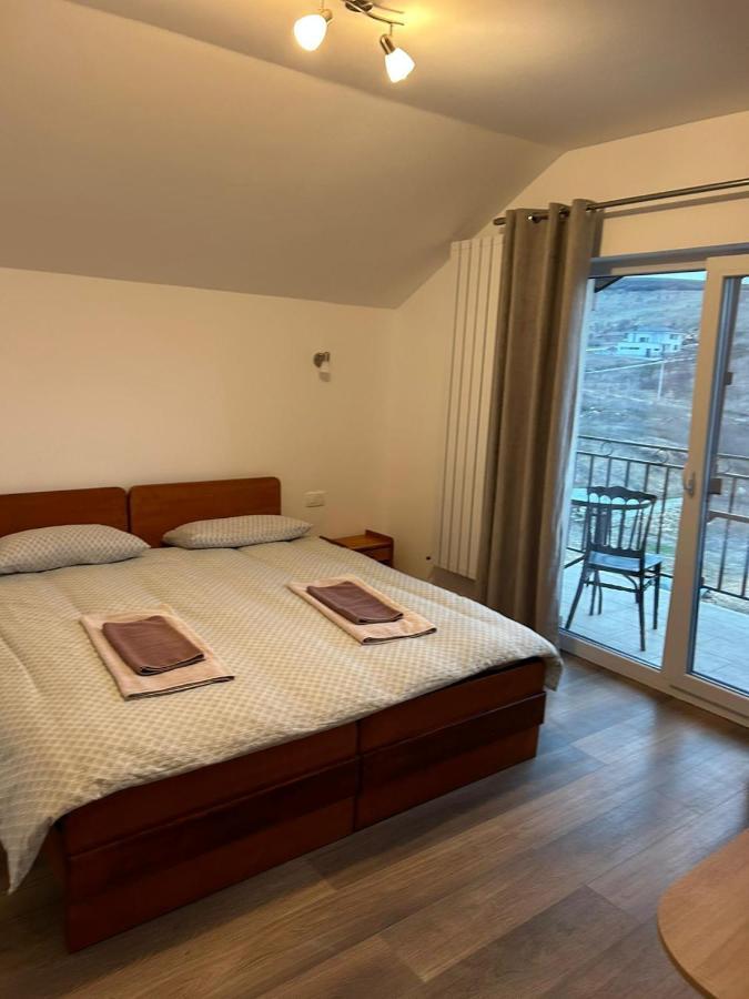 Pensiunea Giulia Home Dezmir Екстер'єр фото